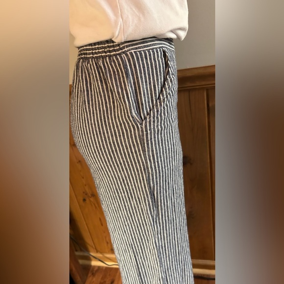 Wide leg Linen/Rayon XS white & navy blue capri pants, great w denim jacket/top - Picture 6 of 12